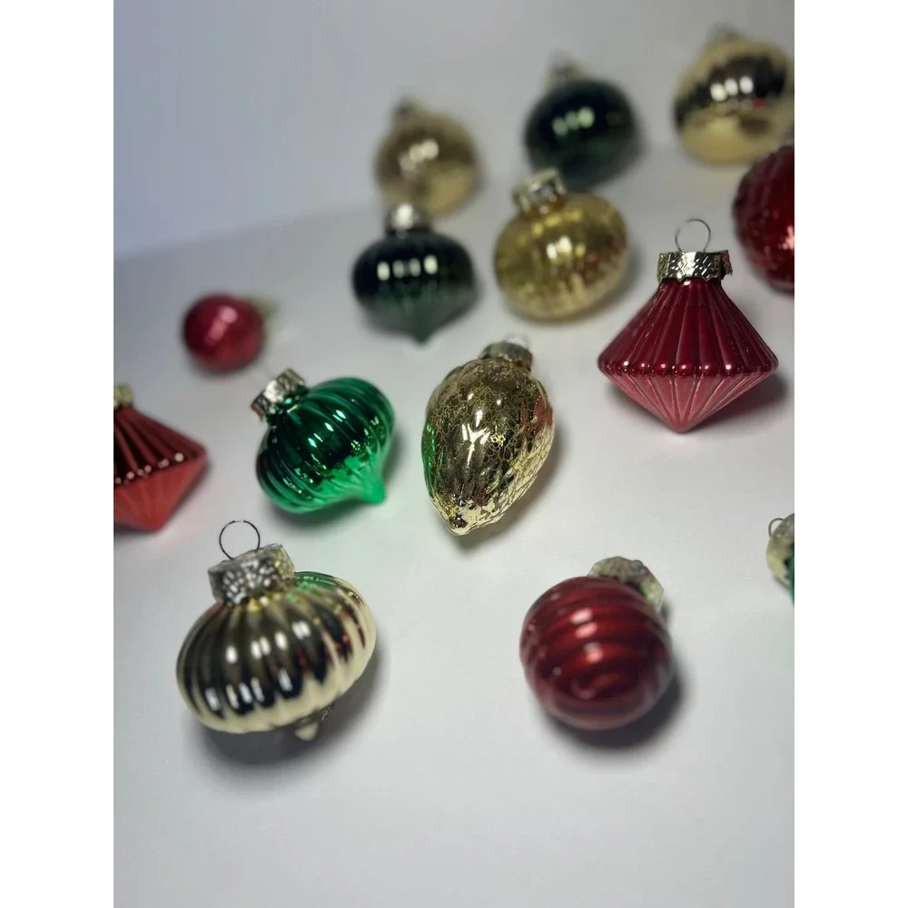 Vintage Style Shiny Glass Christmas Ornaments Lot of 16 Red Green Gold Ribbed